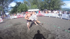 beach wrestling
