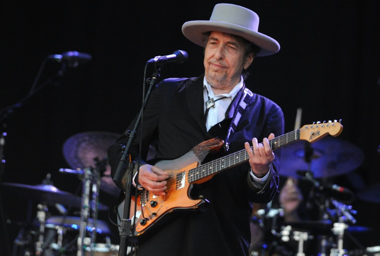 La l&eacute;gende de la musique folk am&eacute;ricaine et du rock Bob Dylan joue au festival des Vieilles Charrues, le 22 juillet 2012 &agrave; Carhaix (ouest de la France). &copy; AFP