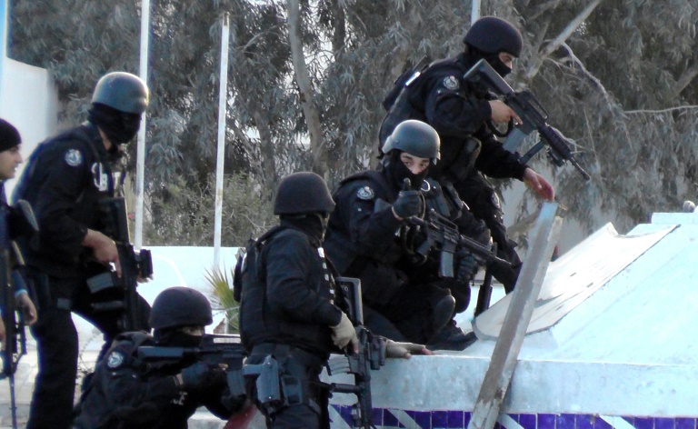 Des hommes des forces sp&eacute;ciales tunisiennes &agrave; Ben Guerdane, dans une r&eacute;gion de Tunisie voisine de la Libye, le 7 mars 2016. &copy; AFP