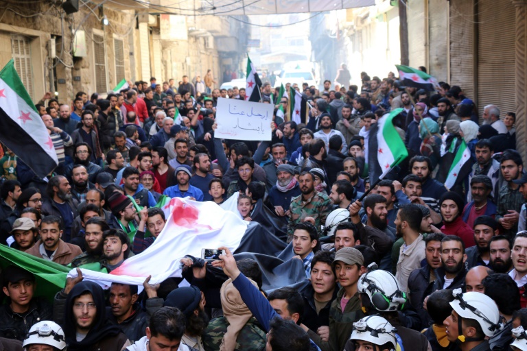 Manifestation contre le régime syrien à Alep en Syrie, le 7 mars 2016. © AFP