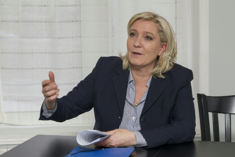 Marine Le Pen le 24 mars 2016 &agrave; Saint-Pierre et Miquelon. &copy; AFP